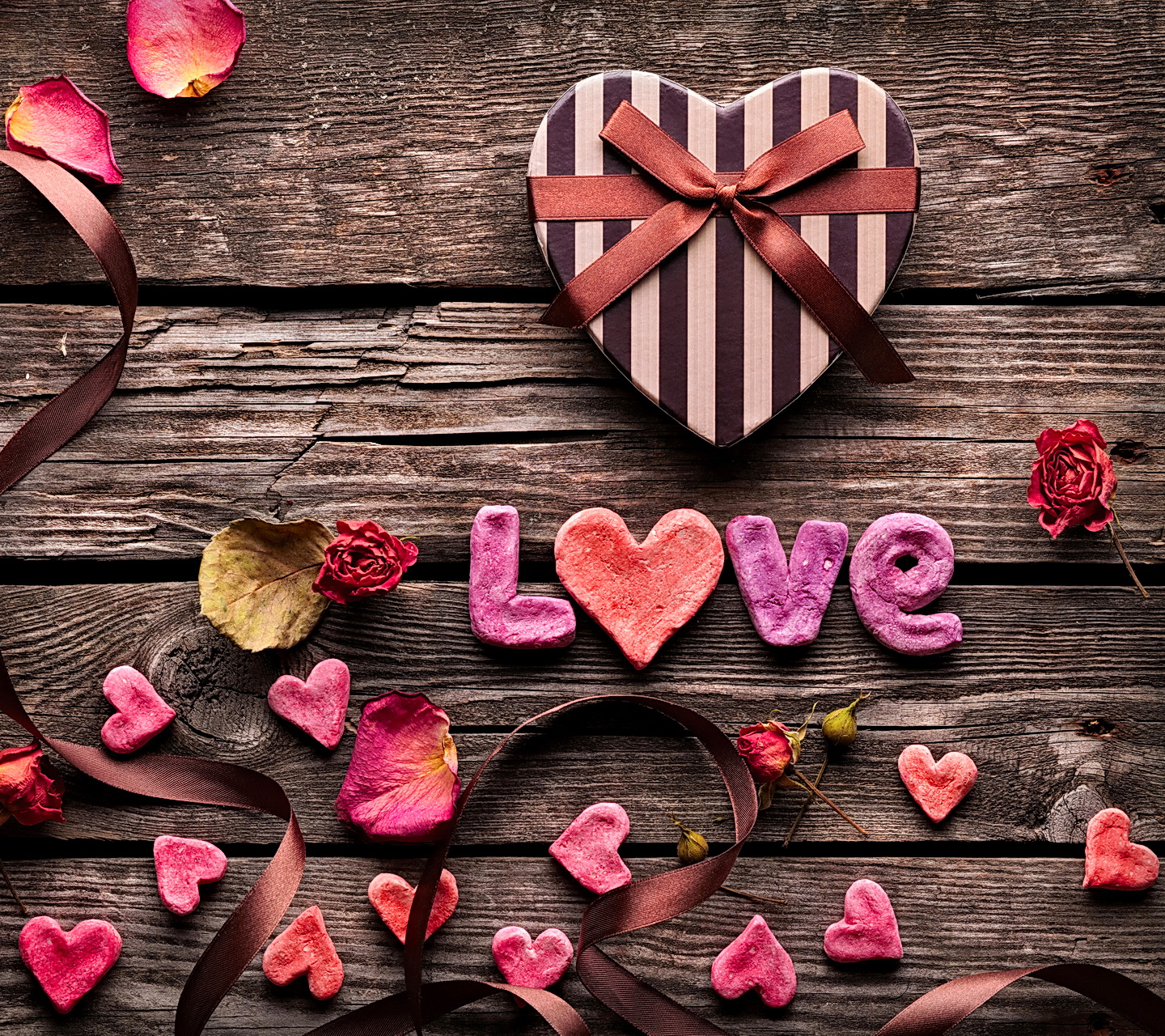 Download Love Wallpapers Hd For Mobile